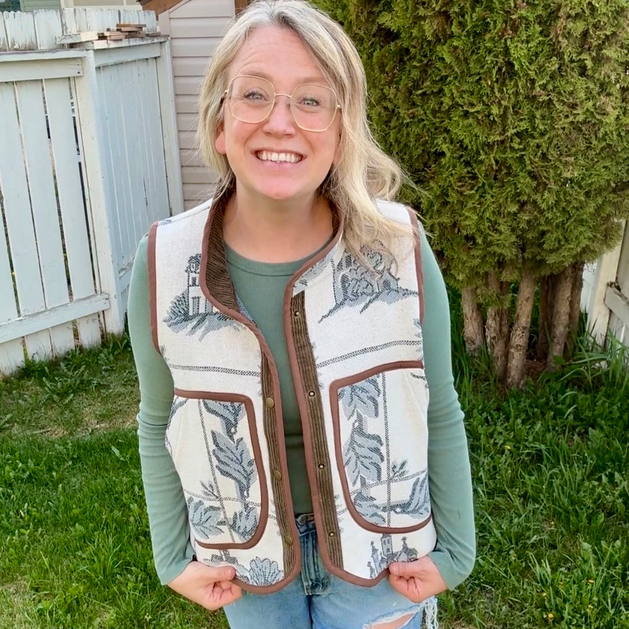 Coastal Cottage Woven Vest - Size Large