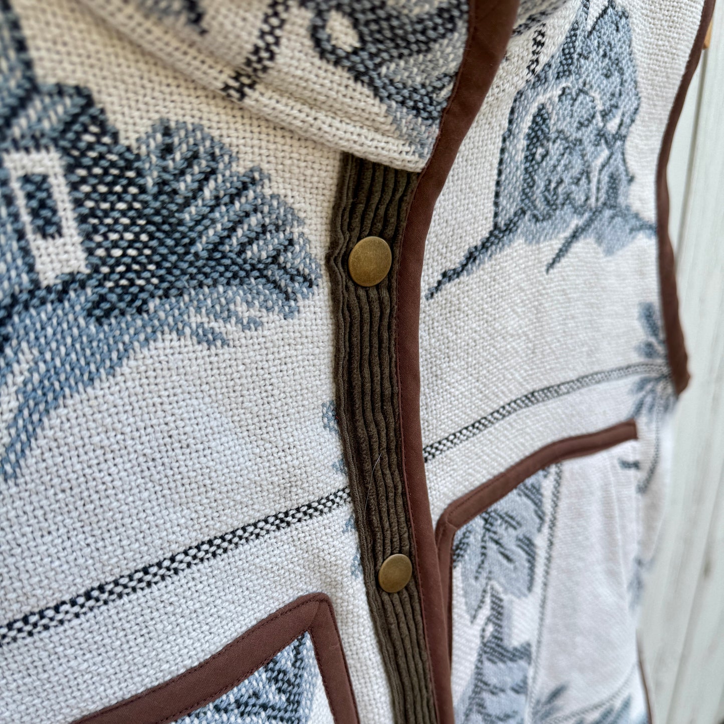 Coastal Cottage Woven Vest - Size Large